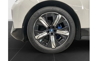 BMW iX 40 xDrive M Sport  Laser H/K HUD 360 Keyless W/P - автомобили, коли, обяви за нови и употребявани 13