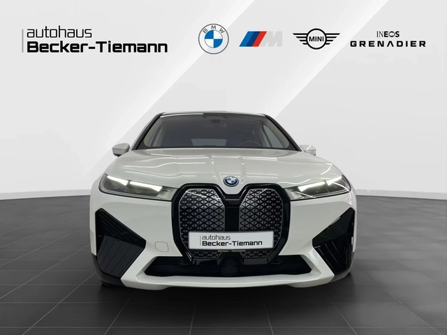 BMW iX 40 xDrive M Sport  Laser H/K HUD 360 Keyless W/P - автомобили, коли, обяви за нови и употребявани 1