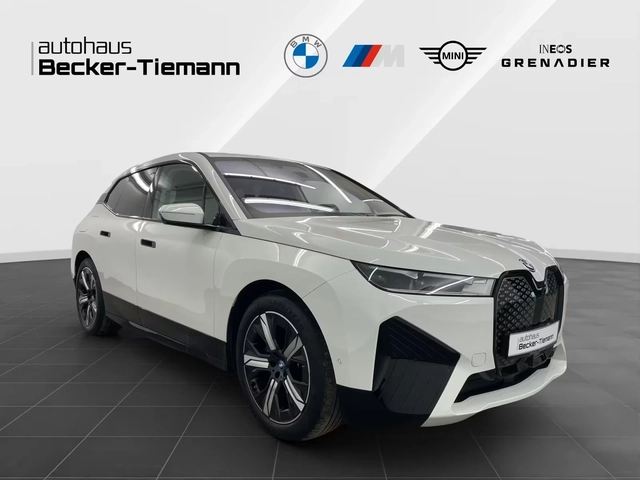 BMW iX 40 xDrive M Sport  Laser H/K HUD 360 Keyless W/P - автомобили, коли, обяви за нови и употребявани 5