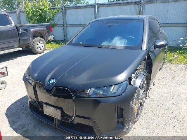 BMW iX XDRIVE60 - автомобили, коли, обяви за нови и употребявани 2