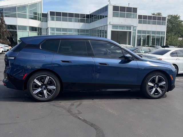 BMW iX - автомобили, коли, обяви за нови и употребявани 2