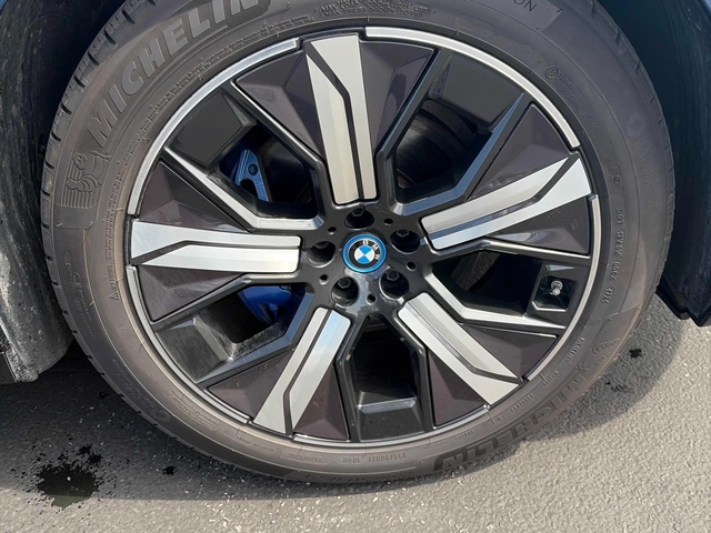 BMW iX - автомобили, коли, обяви за нови и употребявани 6