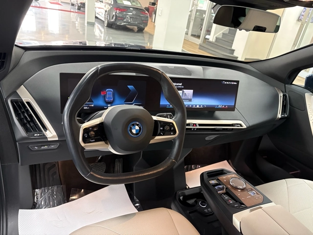 BMW iX xDrive40 AWD - автомобили, коли, обяви за нови и употребявани 6