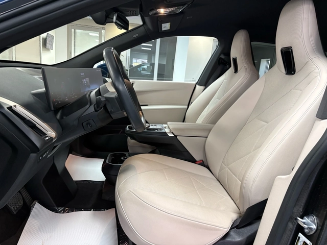 BMW iX xDrive40 AWD - автомобили, коли, обяви за нови и употребявани 7