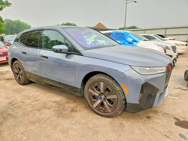BMW iX xDrive50 - автомобили, коли, обяви за нови и употребявани 2
