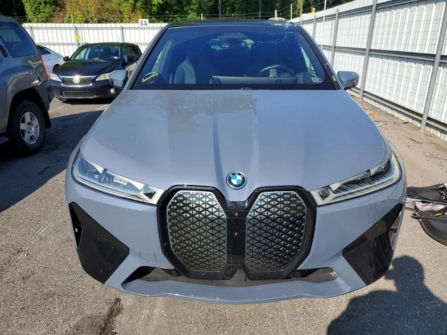 BMW iX xDrive50 - автомобили, коли, обяви за нови и употребявани 3