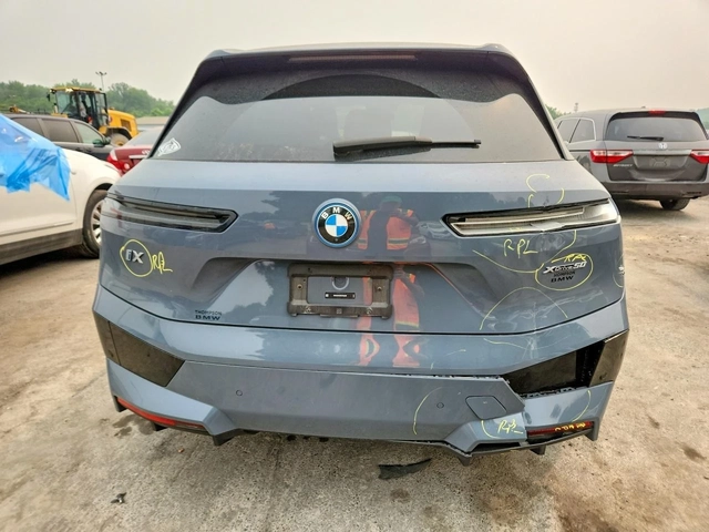 BMW iX xDrive50 - автомобили, коли, обяви за нови и употребявани 4
