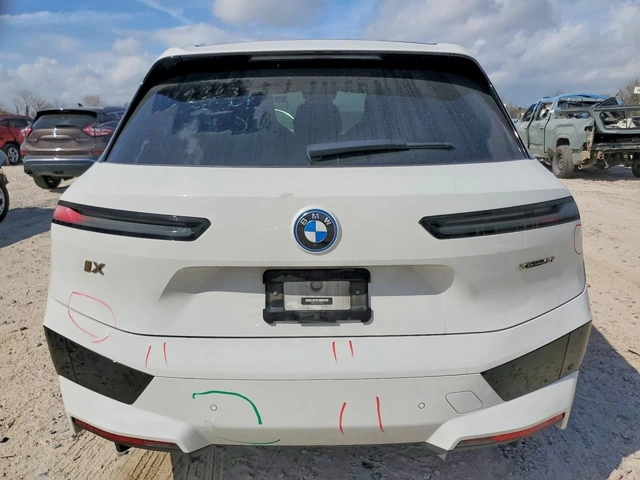 BMW iX xDrive50 - автомобили, коли, обяви за нови и употребявани 5