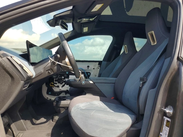 BMW iX xDrive50 - автомобили, коли, обяви за нови и употребявани 6