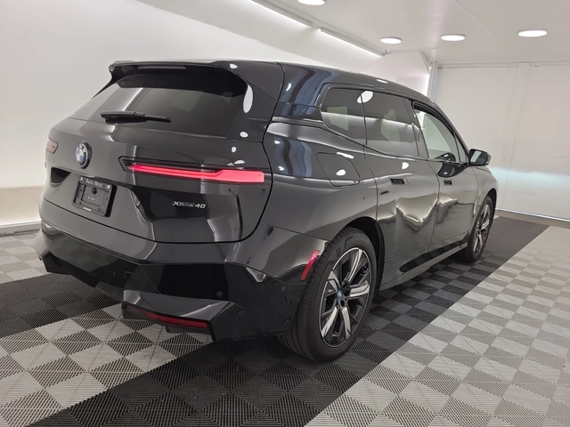 BMW iX xDrive40 - автомобили, коли, обяви за нови и употребявани 2