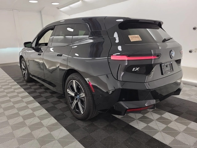 BMW iX xDrive40 - автомобили, коли, обяви за нови и употребявани 3