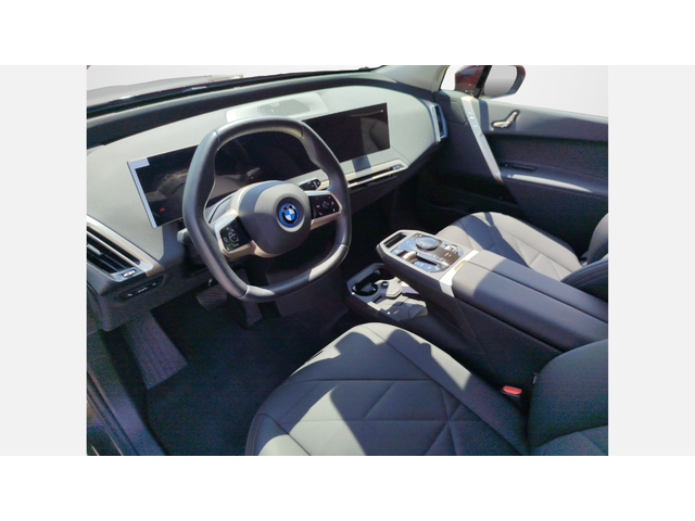 BMW iX xDrive40 - автомобили, коли, обяви за нови и употребявани 5