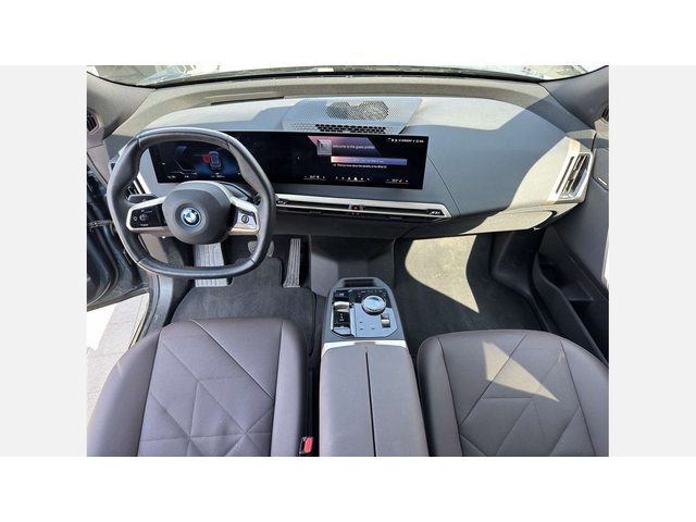 BMW iX xDrive40 - автомобили, коли, обяви за нови и употребявани 6