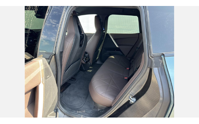 BMW iX xDrive40 - автомобили, коли, обяви за нови и употребявани 9