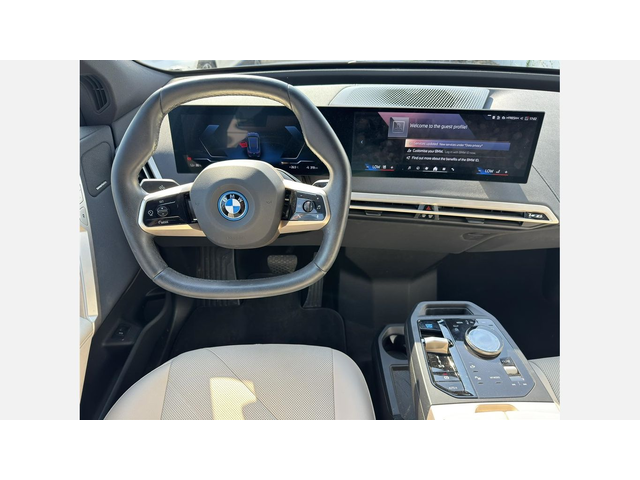 BMW iX xDrive40 - автомобили, коли, обяви за нови и употребявани 11