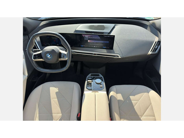 BMW iX xDrive40 - автомобили, коли, обяви за нови и употребявани 6