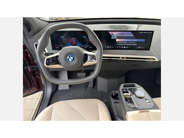 BMW iX xDrive40 - автомобили, коли, обяви за нови и употребявани 11