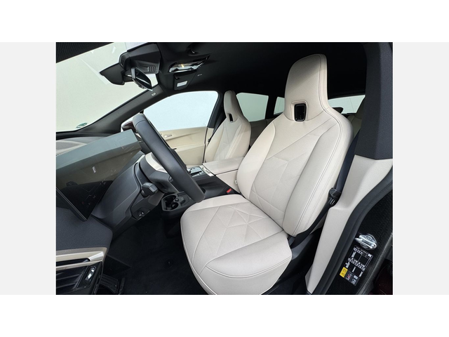 BMW iX xDrive40 - автомобили, коли, обяви за нови и употребявани 8