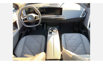BMW iX xDrive40 - автомобили, коли, обяви за нови и употребявани 6