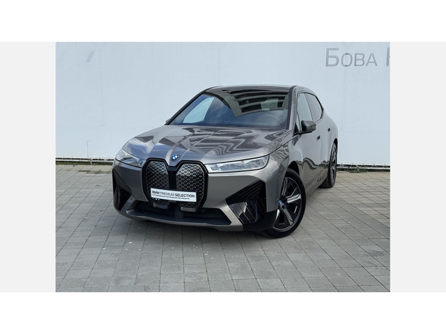 BMW iX xDrive40 - автомобили, коли, обяви за нови и употребявани 0