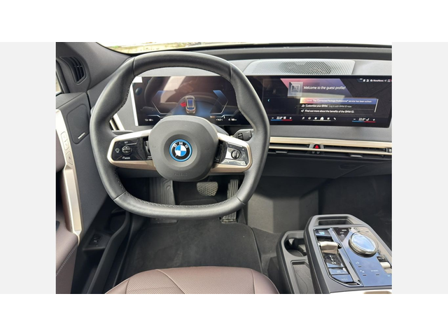 BMW iX xDrive40 - автомобили, коли, обяви за нови и употребявани 10