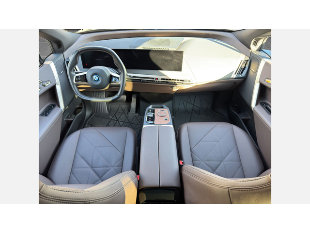 BMW iX xDrive40 - автомобили, коли, обяви за нови и употребявани 6