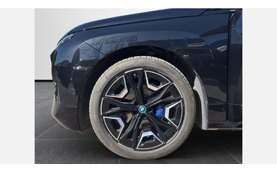 bmw-ix-xdrive40 - 4
