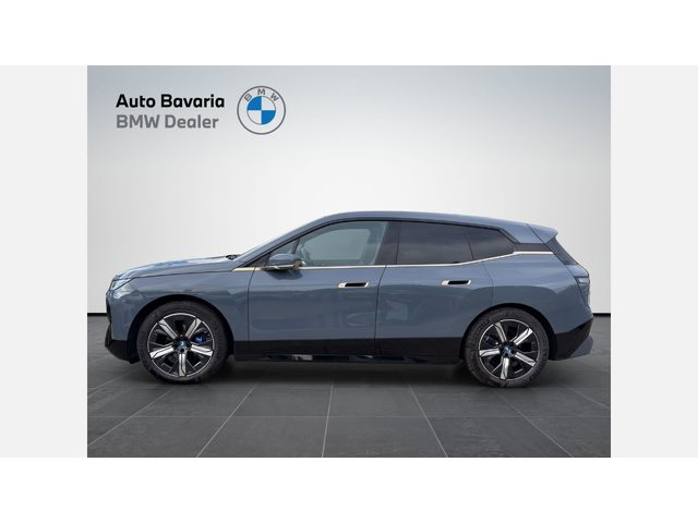BMW iX xDrive40 - автомобили, коли, обяви за нови и употребявани 2
