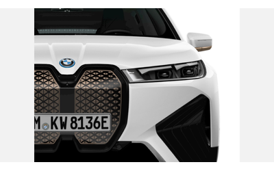 bmw-ix-xdrive40 - 5
