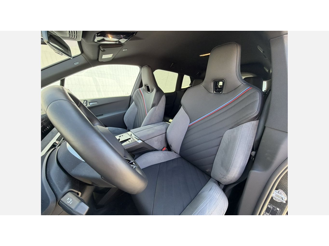 BMW iX xDrive45 - автомобили, коли, обяви за нови и употребявани 8