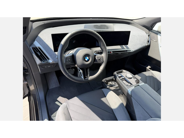 BMW iX xDrive45 - автомобили, коли, обяви за нови и употребявани 5
