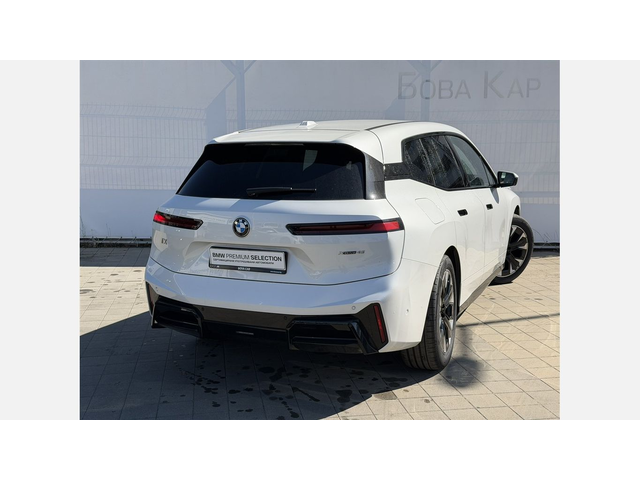 BMW iX xDrive45 - автомобили, коли, обяви за нови и употребявани 1
