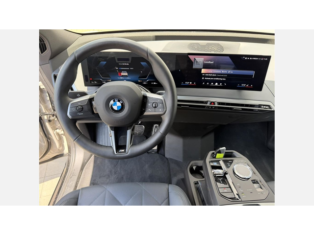 BMW iX xDrive45 - автомобили, коли, обяви за нови и употребявани 11