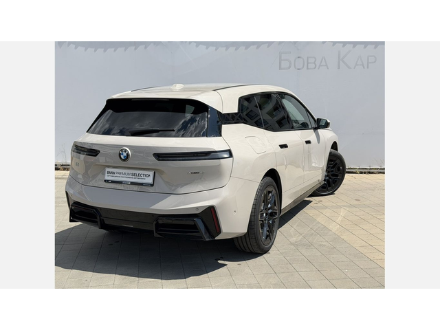 BMW iX xDrive45 - автомобили, коли, обяви за нови и употребявани 1