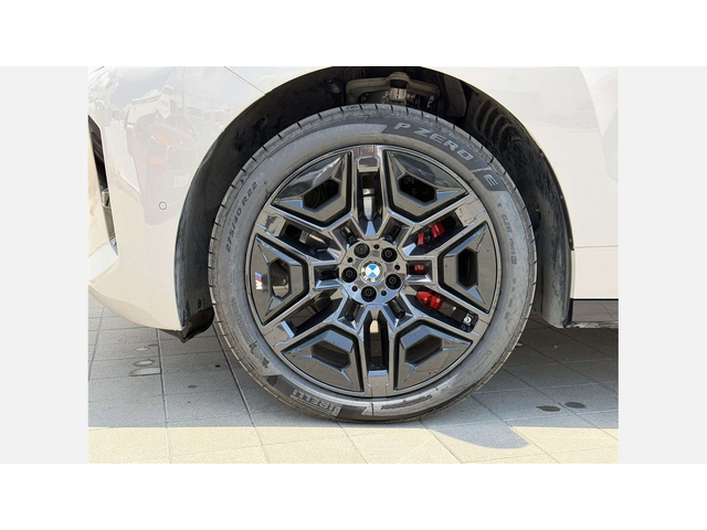 BMW iX xDrive45 - автомобили, коли, обяви за нови и употребявани 4
