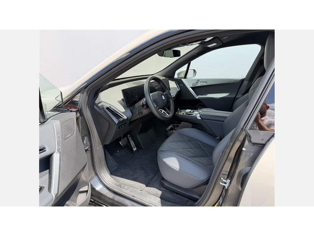 BMW iX xDrive45 - автомобили, коли, обяви за нови и употребявани 7