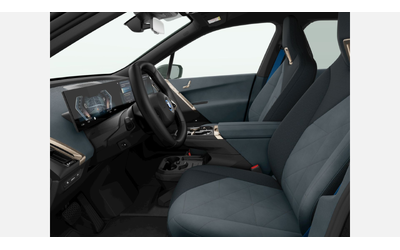 BMW iX xDrive50 - автомобили, коли, обяви за нови и употребявани 7