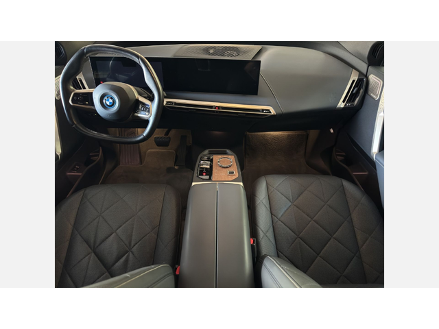 BMW iX xDrive50 - автомобили, коли, обяви за нови и употребявани 6