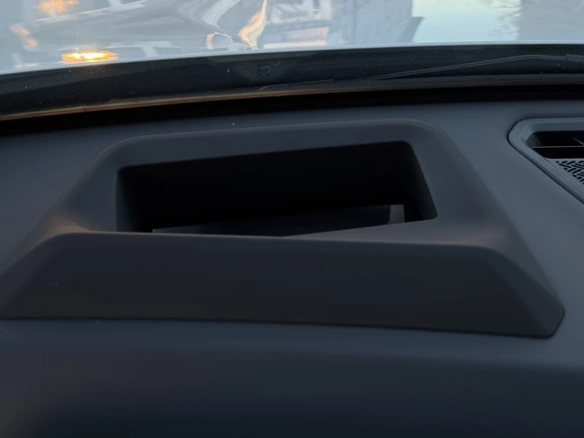 BMW iX1 xDrive30 M-Sport Ad.LED DISTR 360* HUD Winter Pack - автомобили, коли, обяви за нови и употребявани 14