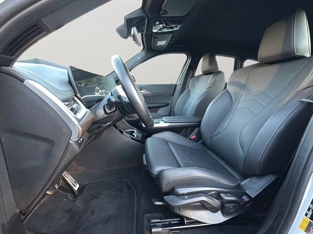 BMW iX1 xDrive30 M-Sport Ad.LED DISTR 360* HUD Winter Pack - автомобили, коли, обяви за нови и употребявани 8