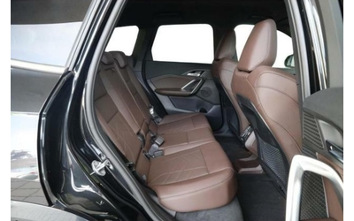 BMW iX1 iX1 xDrive30 - автомобили, коли, обяви за нови и употребявани 7