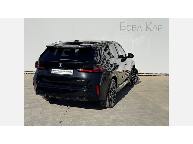 BMW iX1 xDrive30 - автомобили, коли, обяви за нови и употребявани 1