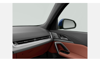 BMW iX1 xDrive30 - автомобили, коли, обяви за нови и употребявани 10