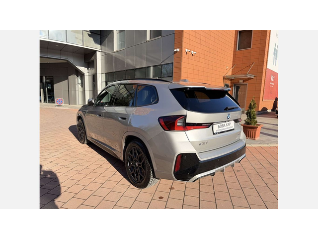 BMW iX1 xDrive30 - автомобили, коли, обяви за нови и употребявани 7