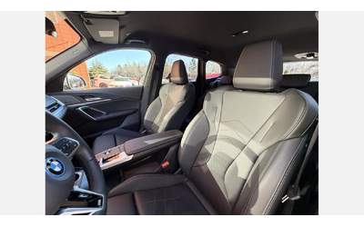 BMW iX1 xDrive30 - автомобили, коли, обяви за нови и употребявани 9