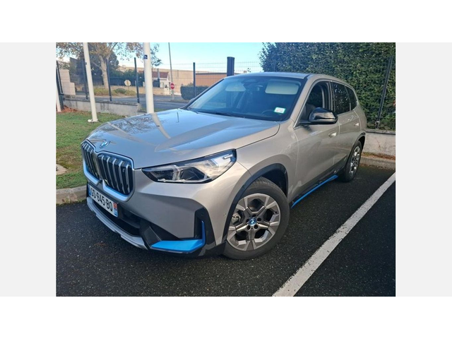 BMW iX1 xDrive30 - автомобили, коли, обяви за нови и употребявани 6