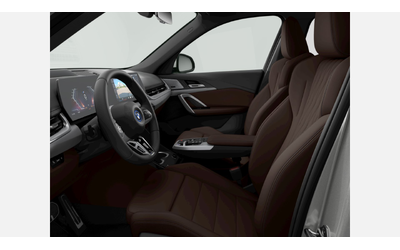 BMW iX1 xDrive30 - автомобили, коли, обяви за нови и употребявани 7