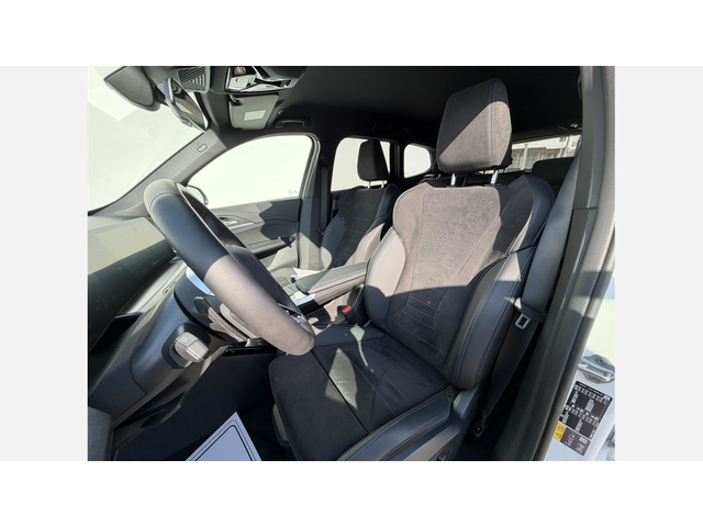 BMW iX1 xDrive30 - автомобили, коли, обяви за нови и употребявани 8