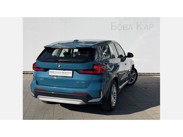 BMW iX1 xDrive30 - автомобили, коли, обяви за нови и употребявани 1