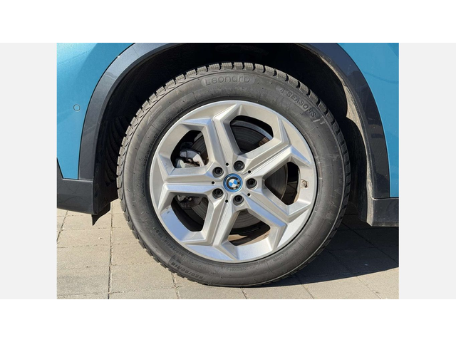 BMW iX1 xDrive30 - автомобили, коли, обяви за нови и употребявани 4